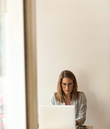 linkedin-sales-solutions-wS73LE0GnKs-unsplash